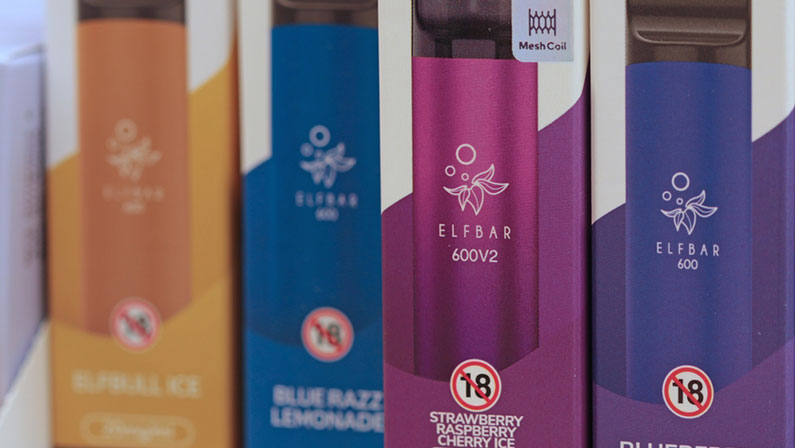 Elf Bar vapes with selective focus